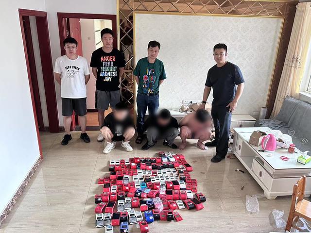 拉卡拉申请：300余部POS机同时开动，2小时洗钱38万，这一团伙被端