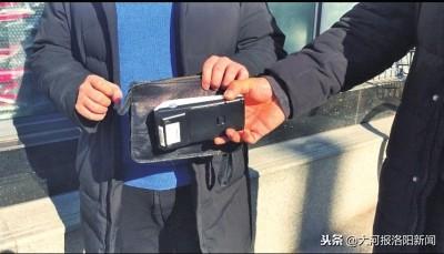 代理POS机：POS机能隔空盗刷银行卡？卡在钱包里能盗刷，钱包装入口袋后不能